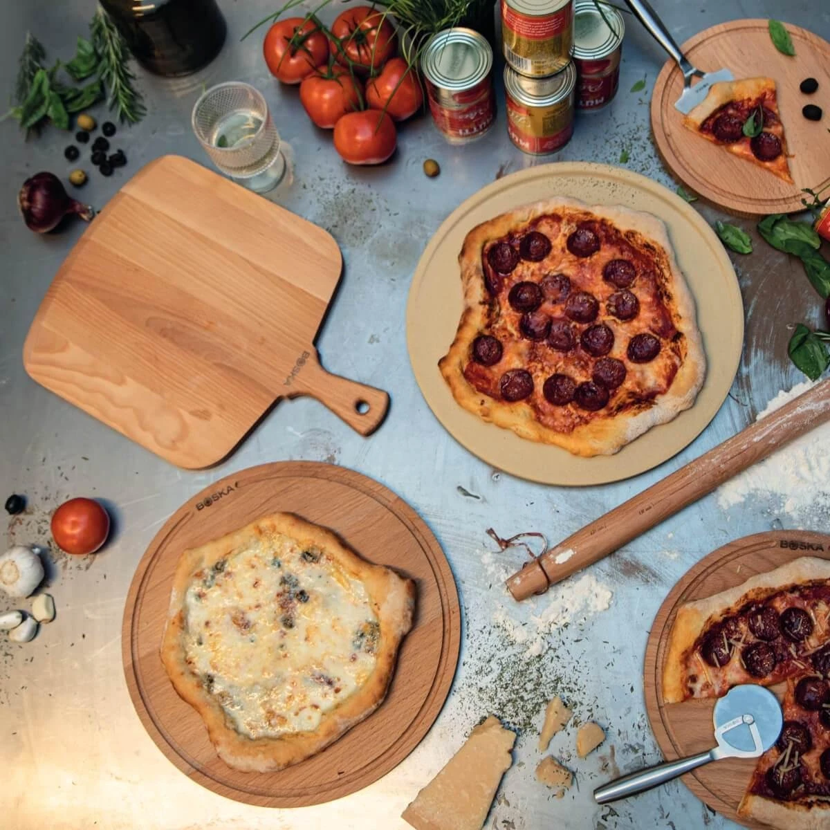 Boska Pizzaschep Amigo - Voor Warme En Koude Pizza - Kort Handvat - Beukenhout - 30 Cm Breed 5 Boska Pizzaschep Amigo - Voor Warme En Koude Pizza - Kort Handvat - Beukenhout - 30 Cm Breed - Afbeelding 5