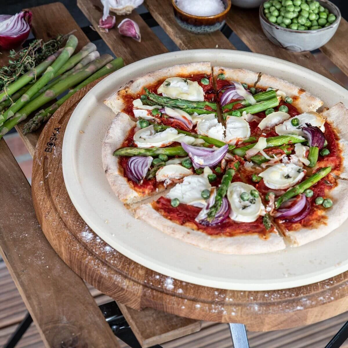 Boska Pizzasteen Deluxe L - Voor Oven & BBQ - Knapperige Pizza's - Ø 35 Cm - BBQ Accessoires 13 Boska Pizzasteen Deluxe L - Voor Oven & BBQ - Knapperige Pizza's - Ø 35 Cm - BBQ Accessoires - Afbeelding 13