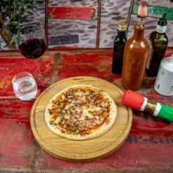 Boska Pizzaplank Friends L - BBQ Accessoires - Eikenhout - Handige Opvanggeul - Ø 34 Cm 26 Boska Pizzaplank Friends L - BBQ Accessoires - Eikenhout - Handige Opvanggeul - Ø 34 Cm -Barbecue Verkoop 1200x1200 326