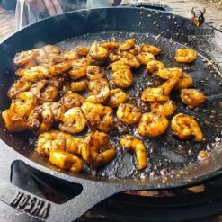 Valhal Outdoor Skillet / Plancha / Koekenpan - Gietijzer - Diameter 35cm, Twee Handvatten, VH35F -Barbecue Verkoop 1200x1200 437