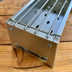 Spiedini Saté-bbq Bali 40 Mini - Kleine, Smalle Houtskoolbarbecue Met Horizontaal Rooster Voor Sate Of Andere Spiesjes - 40 Cm Lang, 11 Cm Breed, 14 Cm Hoog - Ideaal Voor Tuin- Of Open Haard, Of Balkon - Materiaal: Gealuminiseerd Ijzer -Barbecue Verkoop 1200x1200 706