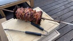 BBQ Rotisserie Kebab Spiezen Set (universele Set Geschikt Voor De Meeste Rotisseries / BBQ Spitten) -Barbecue Verkoop 1200x675 3